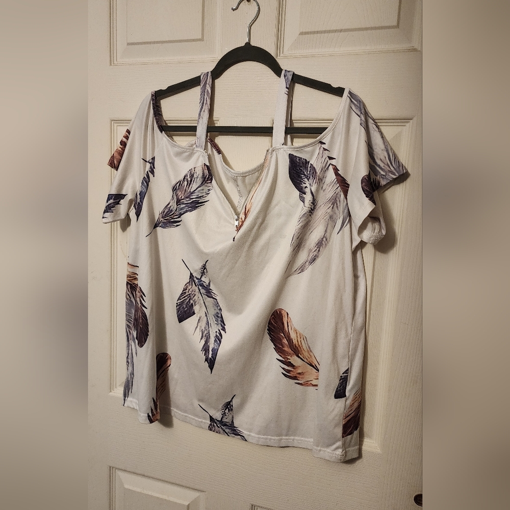 SHEIN Feather Print Short Sleeve Top - White and Brown